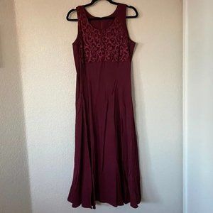 Vintage Bisou Bisou Sleeveless Formal Maroon Baroque Pattern Maxi Dress